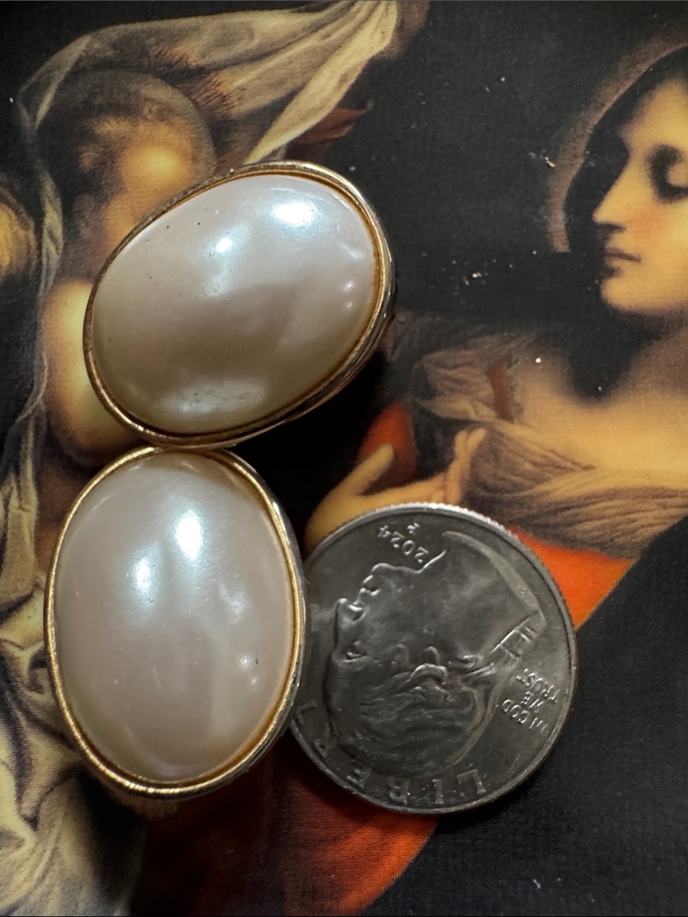 Pearl-Look Oval Clip Earrings in Cream with Gold Trim